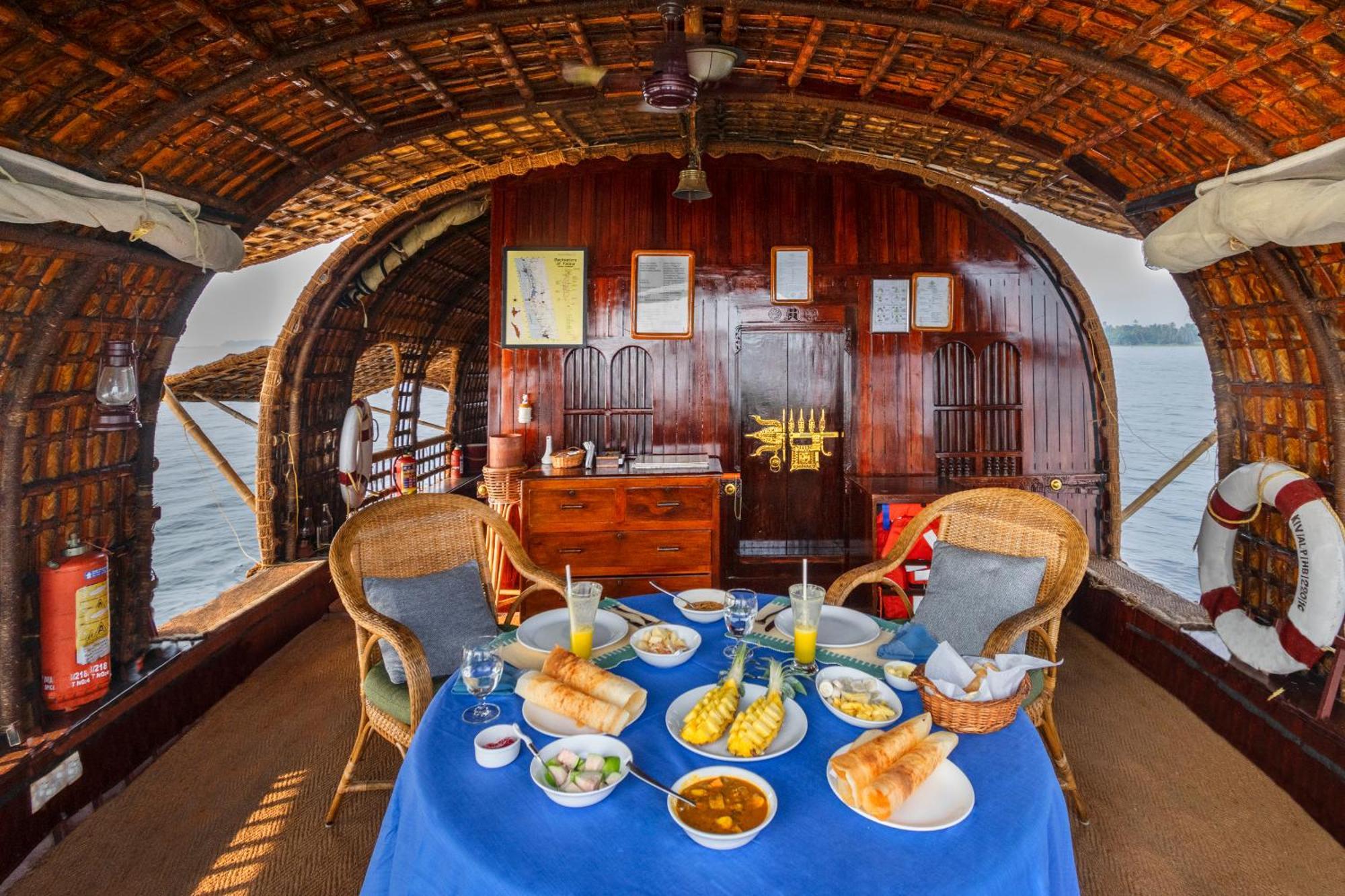 Spice Coast Cruises - Houseboat, A Cgh Earth Experience Hotel Alappuzha Exterior foto