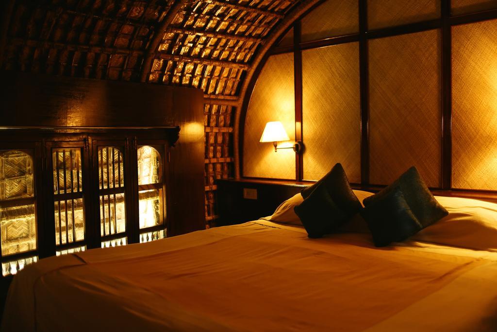 Spice Coast Cruises - Houseboat, A Cgh Earth Experience Hotel Alappuzha Exterior foto