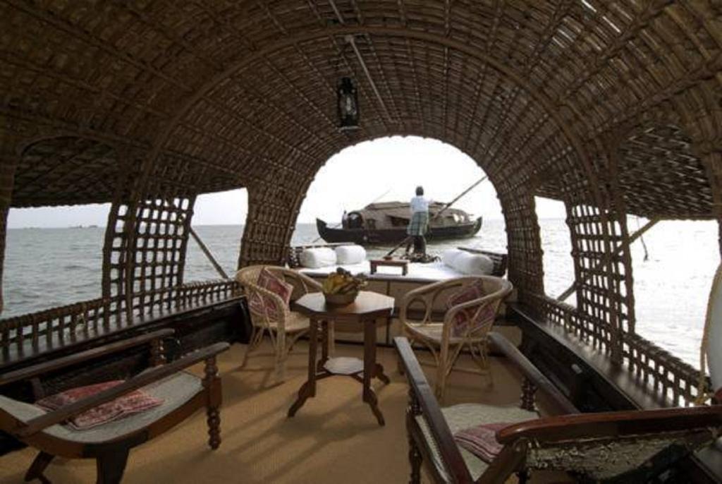 Spice Coast Cruises - Houseboat, A Cgh Earth Experience Hotel Alappuzha Exterior foto