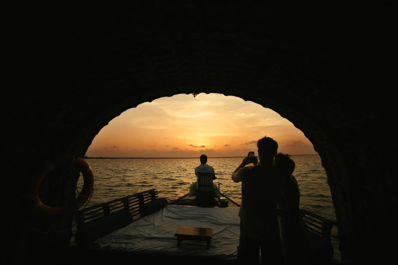 Spice Coast Cruises - Houseboat, A Cgh Earth Experience Hotel Alappuzha Exterior foto